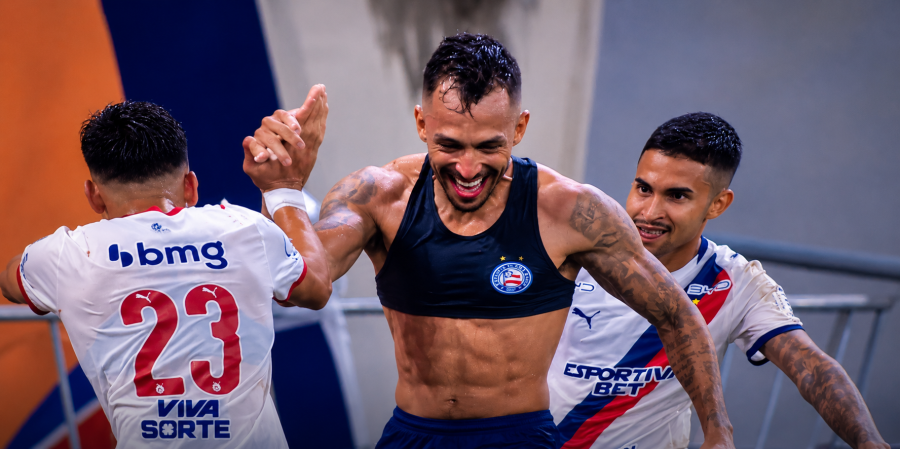 Raça debaixo de chuva: Bahia supera o Botafogo de virada na Fonte Nova